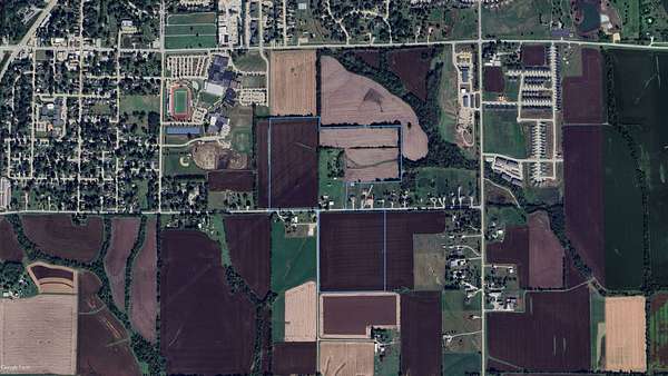 88.9 Acres of Recreational Land with Home for Auction in Norwalk, Iowa