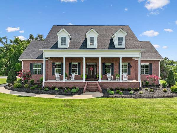 13.1 Acres of Recreational Land with Home for Sale in Lebanon, Tennessee
