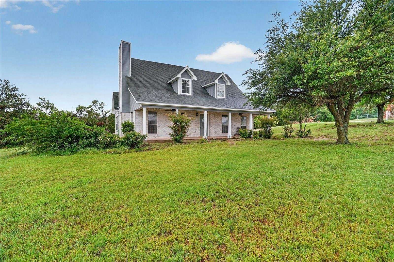 4.39 Acres of Land with Home for Sale in Springtown, Texas