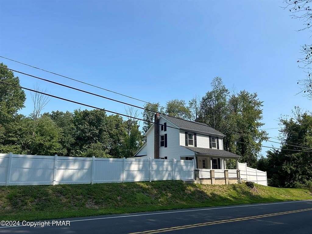 8.5 Acres of Land with Home for Lease in Upper Mount Bethel Township, Pennsylvania