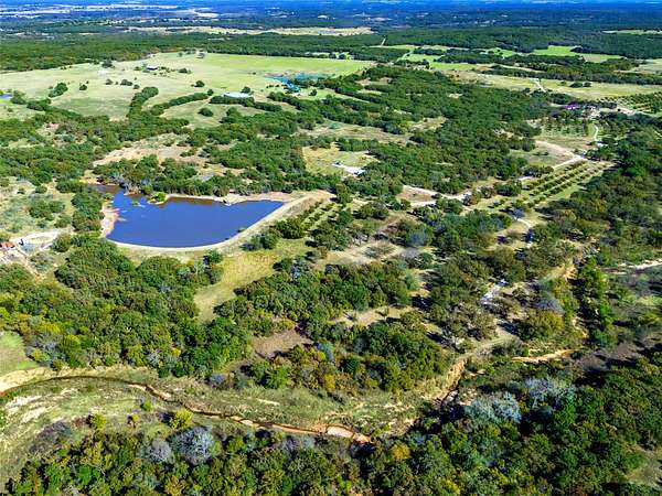 284 Acres of Improved Land for Sale in St. Jo, Texas