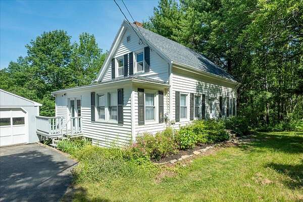 6.88 Acres of Land with Home for Sale in Boothbay, Maine