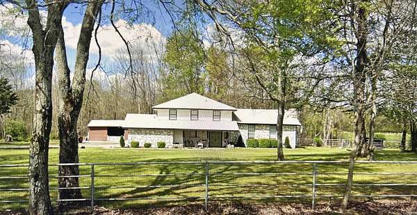 5 Acres of Land with Home for Sale in Vilonia, Arkansas