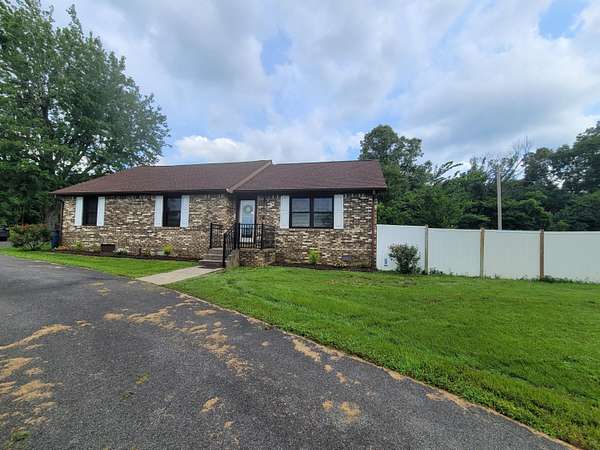 8 Acres of Land with Home for Sale in Bardwell, Kentucky