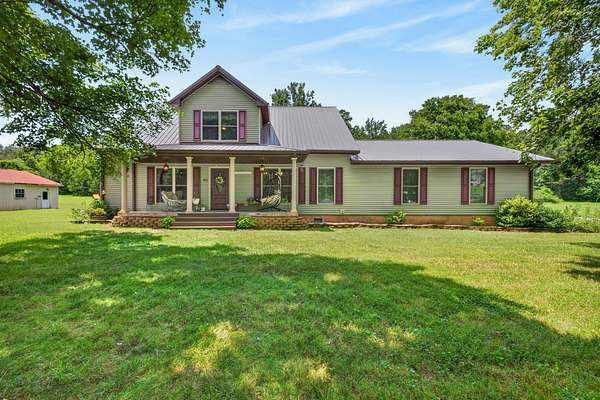 1.59 Acres of Land with Home for Sale in Dover, Tennessee