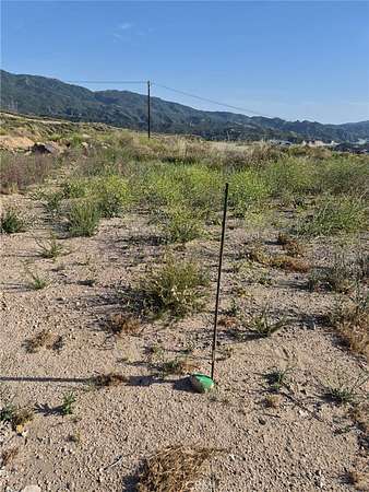 0.09 Acres of Land for Sale in Newhall, California