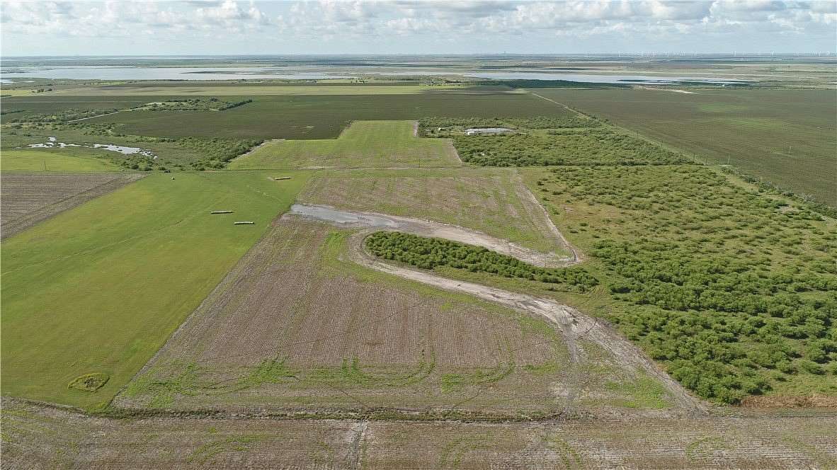 5 Acres of Land for Sale in Bayside, Texas