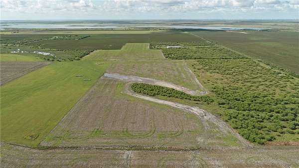5 Acres of Land for Sale in Bayside, Texas