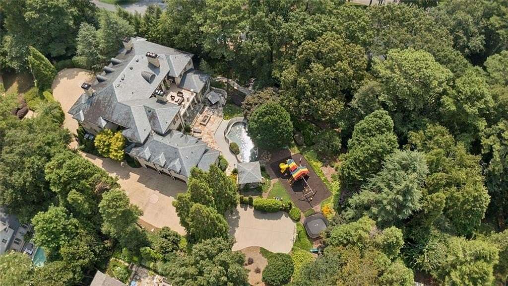 1.68 Acres of Land with Home for Sale in Atlanta, Georgia