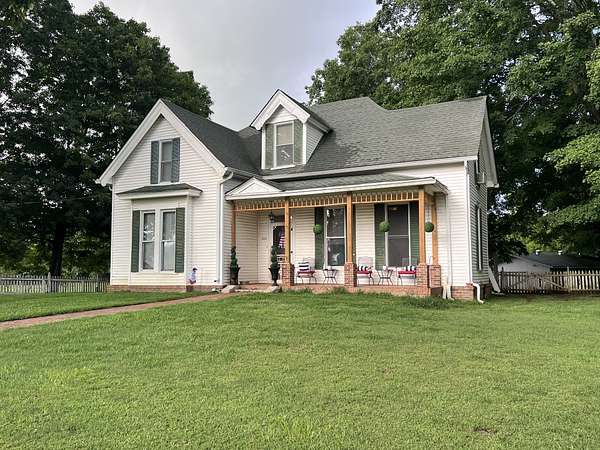 2 Acres of Land with Home for Sale in Clarksville, Tennessee