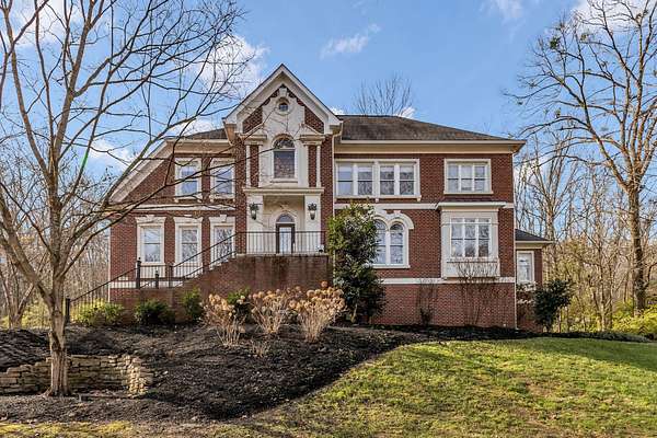 1.84 Acres of Land with Home for Sale in Brentwood, Tennessee