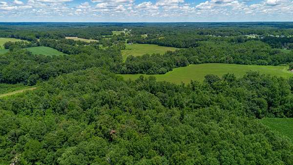 7.69 Acres of Land for Auction in Bethpage, Tennessee