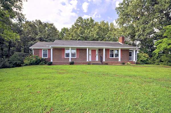 1.5 Acres of Land with Home for Sale in Clarksville, Tennessee
