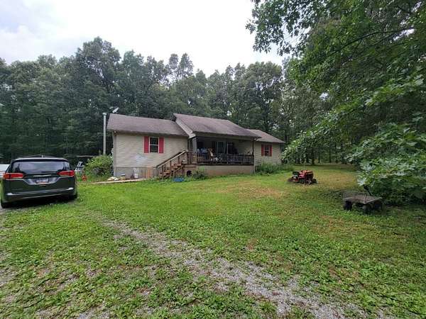 10 Acres of Land with Home for Sale in Crossville, Tennessee