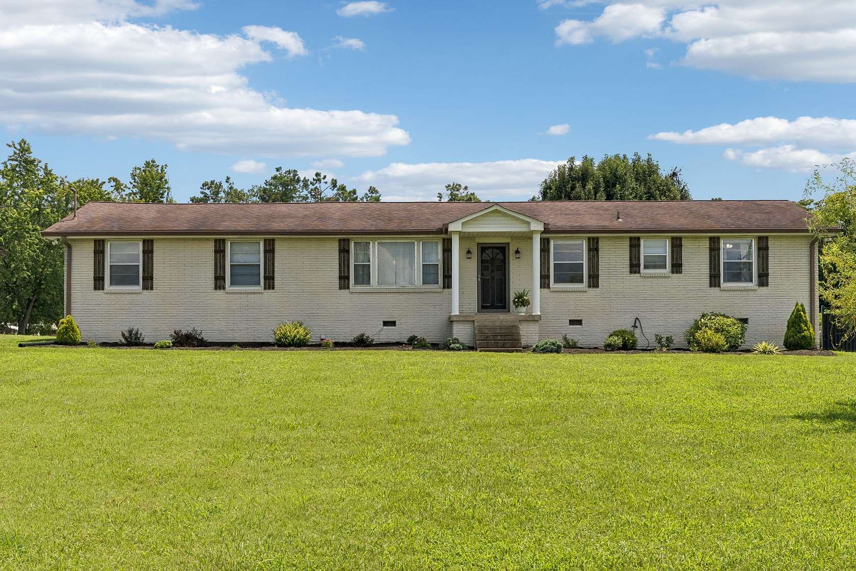 2.52 Acres of Land with Home for Sale in Mount Juliet, Tennessee