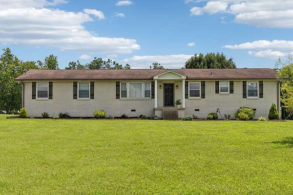 2.52 Acres of Land with Home for Sale in Mount Juliet, Tennessee
