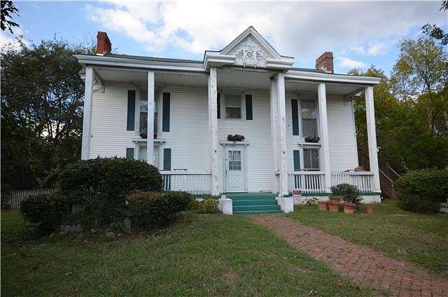 1.54 Acres of Land with Home for Sale in Clarksville, Tennessee