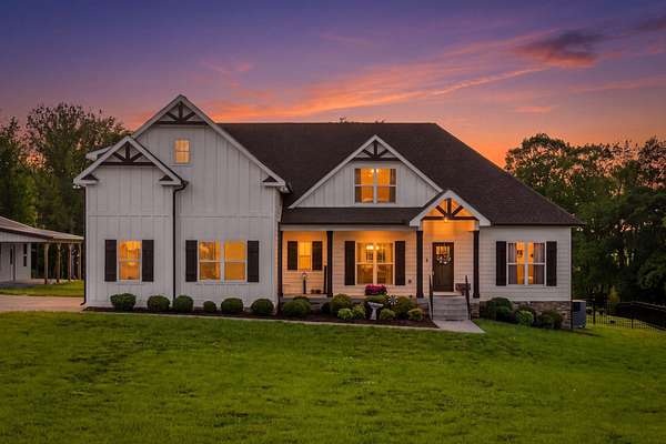 5 Acres of Land with Home for Sale in Greenbrier, Tennessee