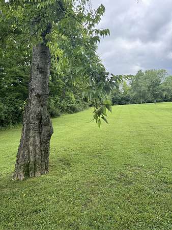 0.92 Acres of Residential Land for Sale in Hendersonville, Tennessee