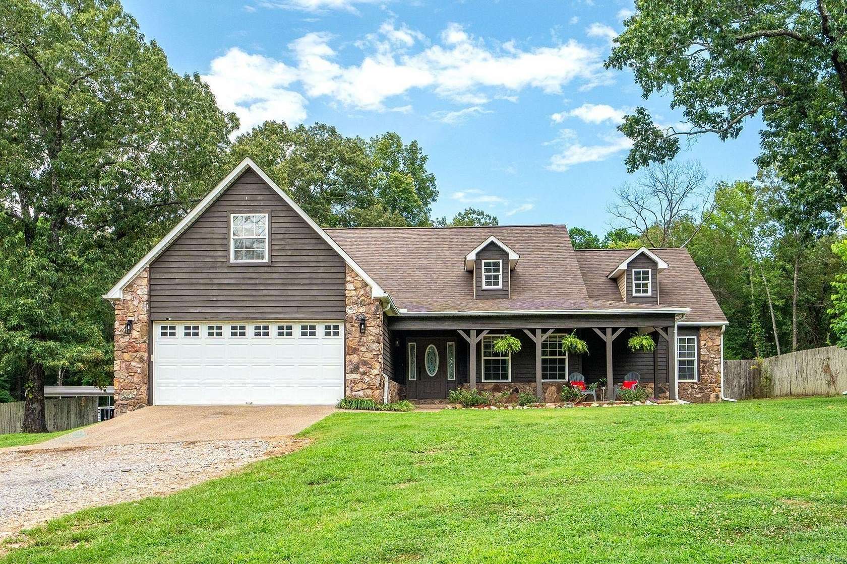 4 Acres of Land with Home for Sale in Pearcy, Arkansas