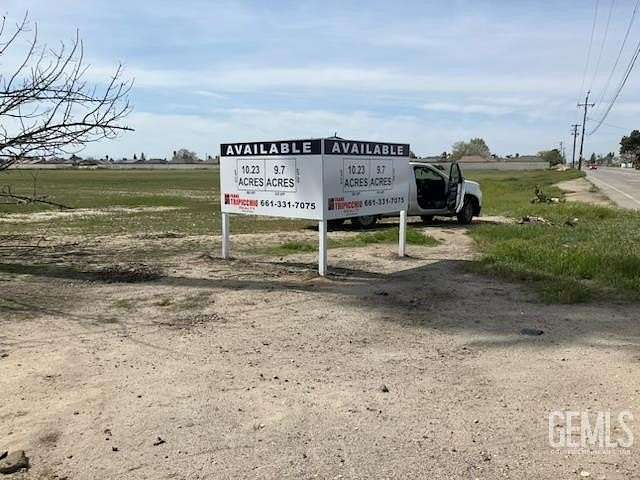 9.77 Acres of Land for Sale in Bakersfield, California