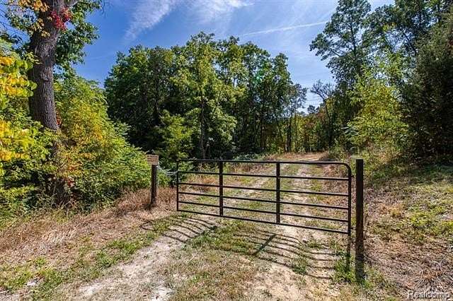20.7 Acres of Recreational & Residential Land for Sale in Fenton, Michigan