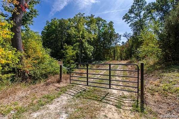 20.7 Acres of Recreational & Residential Land for Sale in Fenton, Michigan