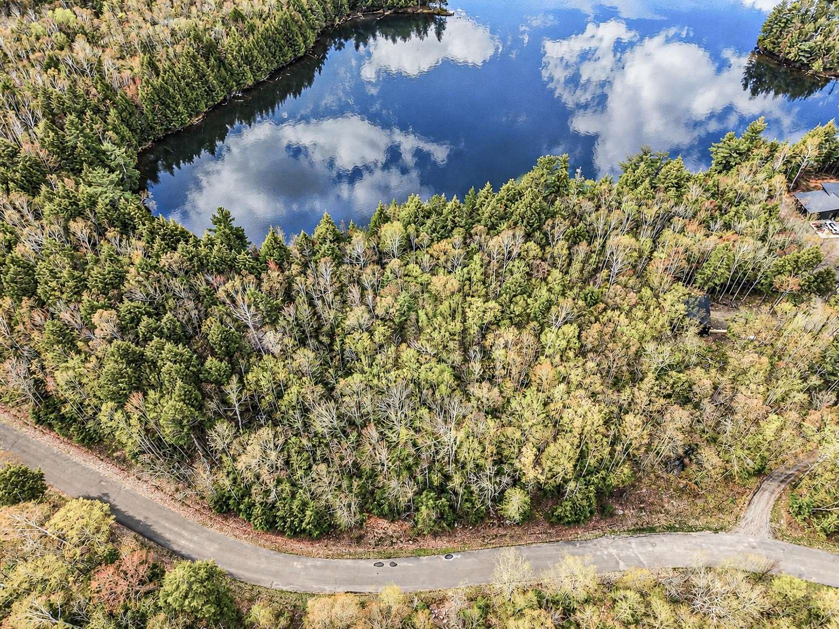 2.37 Acres of Residential Land for Sale in Oma Town, Wisconsin