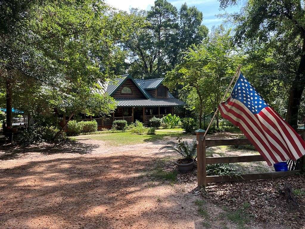 1.84 Acres of Land with Home for Sale in Georgetown, Georgia
