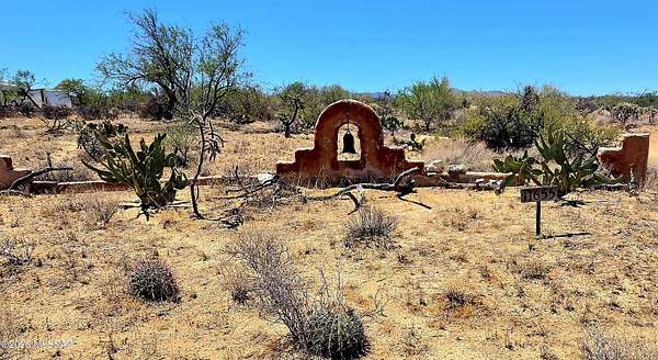 4 Acres of Land with Home for Sale in Tucson, Arizona