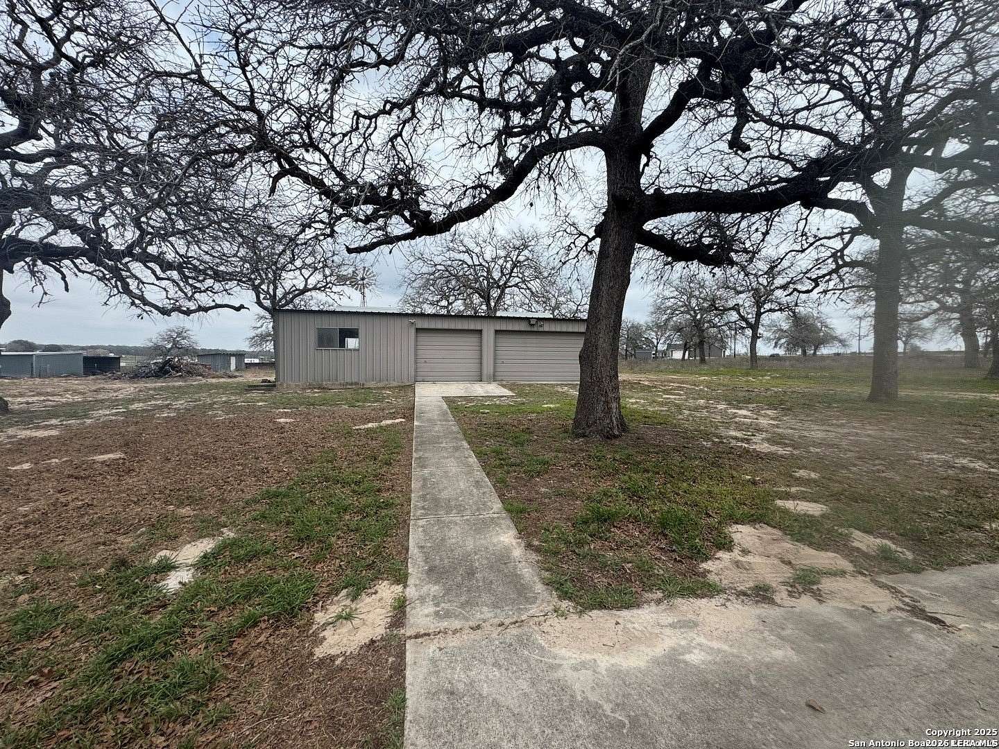 2 Acres of Land with Home for Lease in La Vernia, Texas