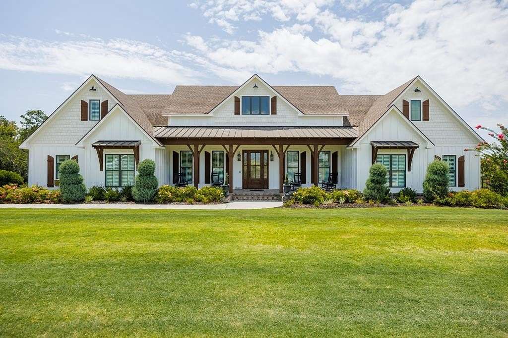 2.54 Acres of Land with Home for Sale in Adel, Georgia