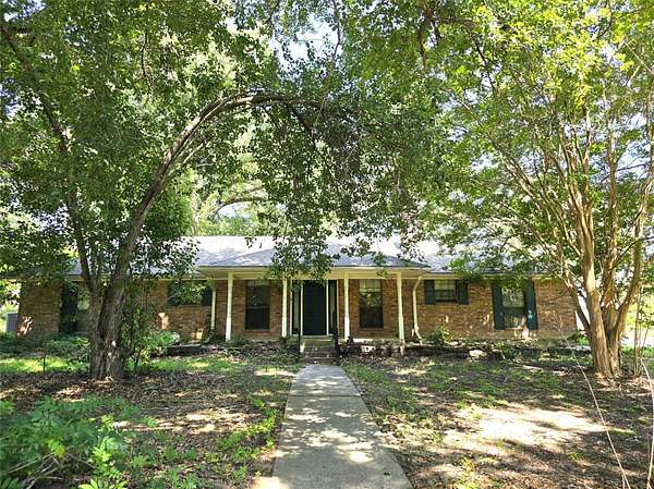 3 Acres of Land with Home for Sale in LaRue, Texas