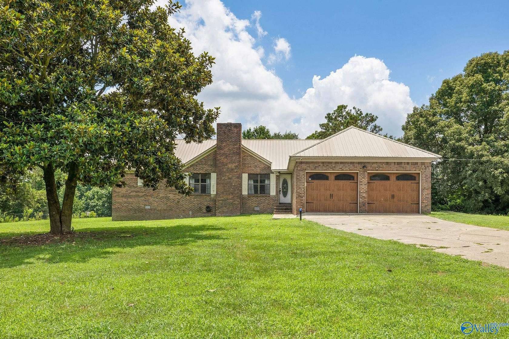 27 Acres of Agricultural Land with Home for Sale in Crossville, Alabama