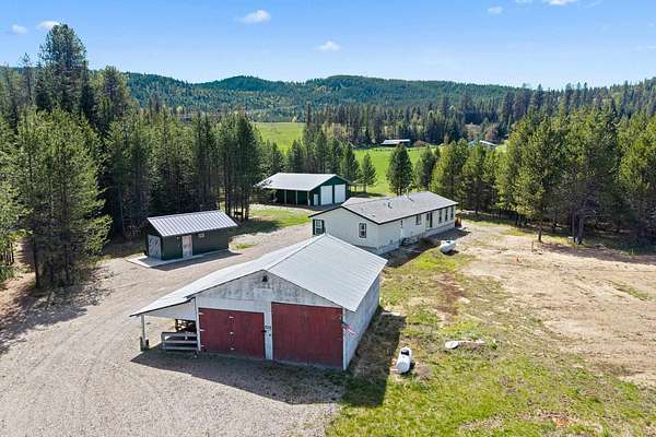 9.45 Acres of Land with Home for Sale in Cusick, Washington