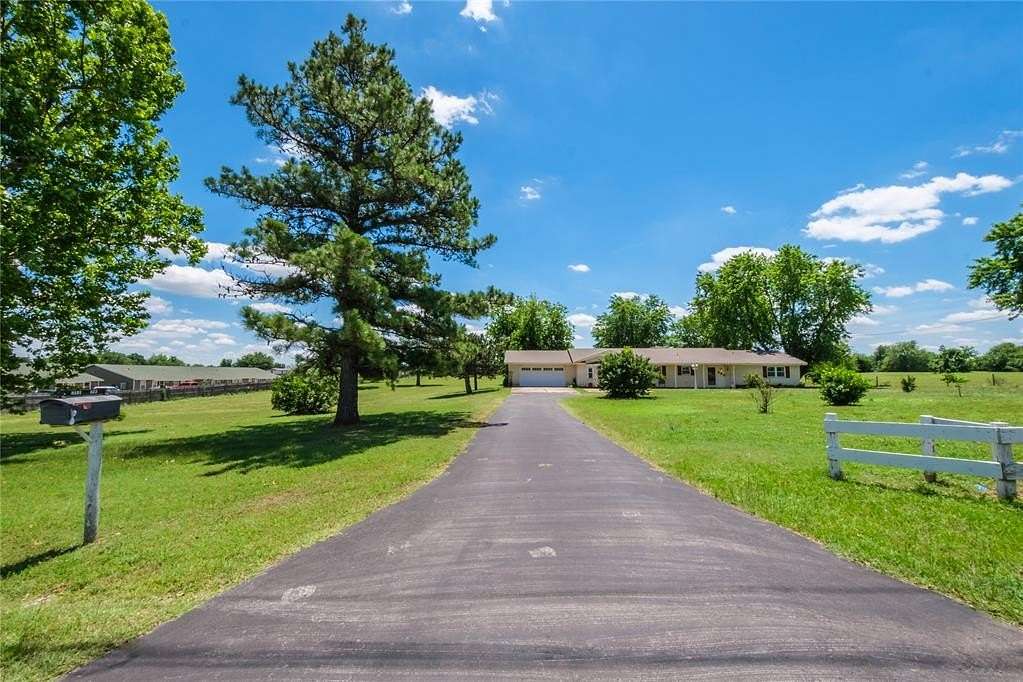 4 Acres of Improved Mixed-Use Land for Sale in Chickasha, Oklahoma