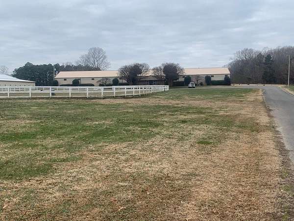 11 Acres of Improved Commercial Land for Lease in Paducah, Kentucky