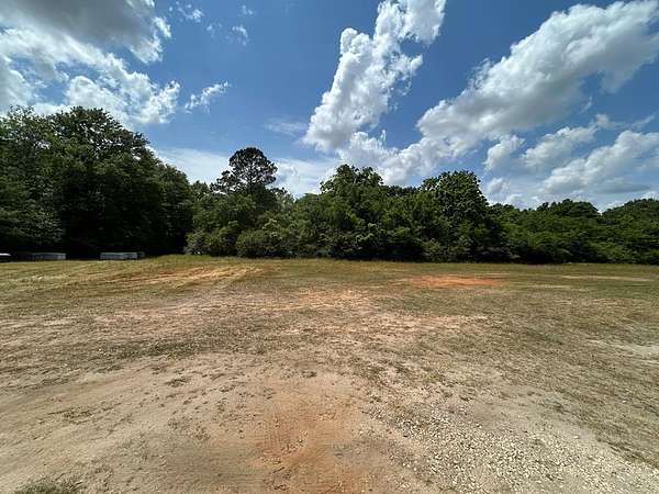 14 Acres of Commercial Land for Sale in Headland, Alabama