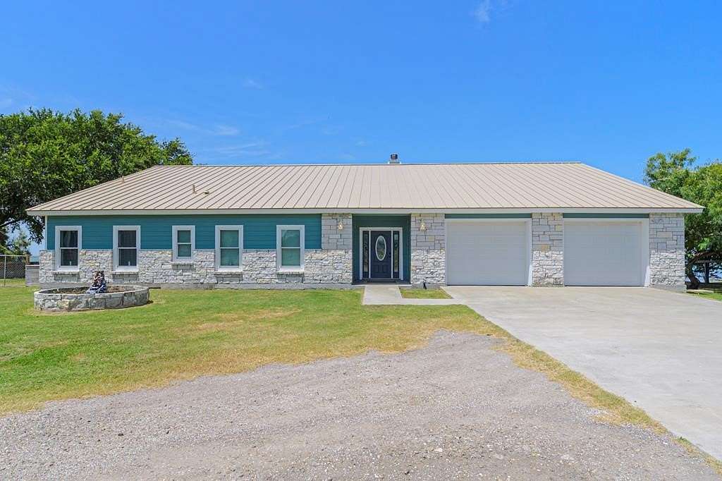 2.58 Acres of Land with Home for Sale in Ingleside, Texas