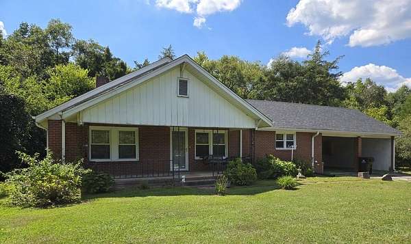 6.62 Acres of Land with Home for Sale in Abbeville, South Carolina
