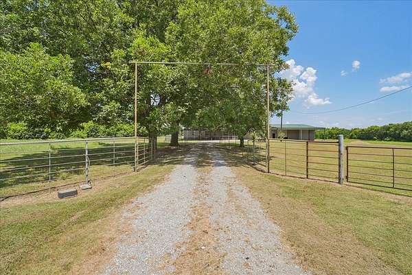 14.8 Acres of Land with Home for Sale in Bonham, Texas