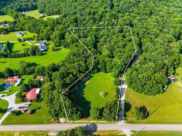 4 Acres of Residential Land for Sale in New Market, Alabama