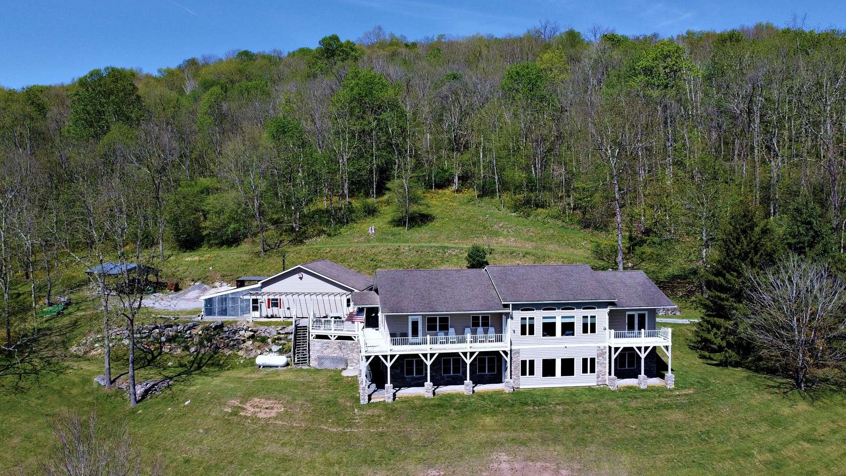 100 Acres of Recreational Land with Home for Sale in Marlinton, West Virginia