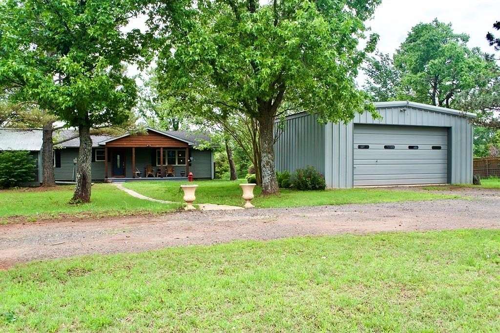 7.84 Acres of Improved Land for Sale in Chandler, Oklahoma