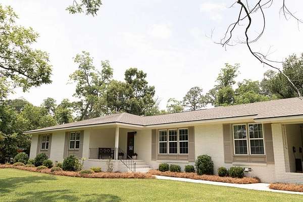 1.5 Acres of Land with Home for Sale in Valdosta, Georgia