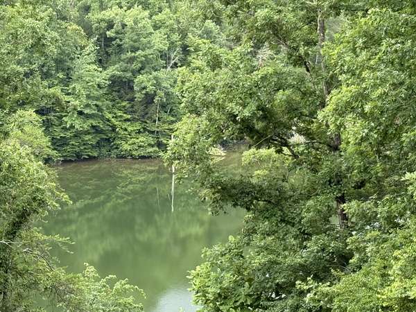 1 Acre of Residential Land for Sale in London, Kentucky
