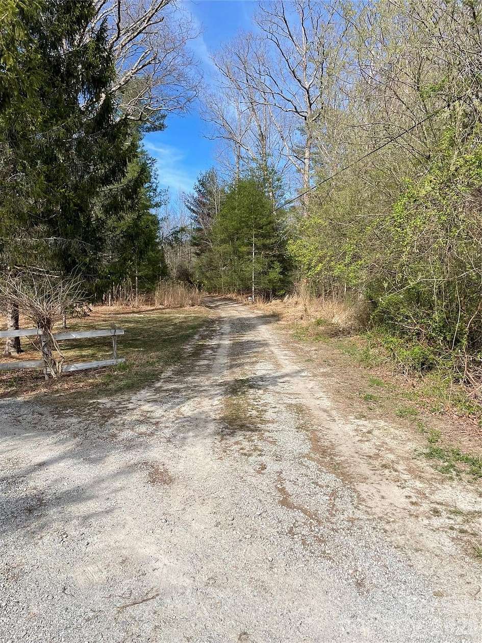 15.8 Acres of Land for Sale in Hendersonville, North Carolina