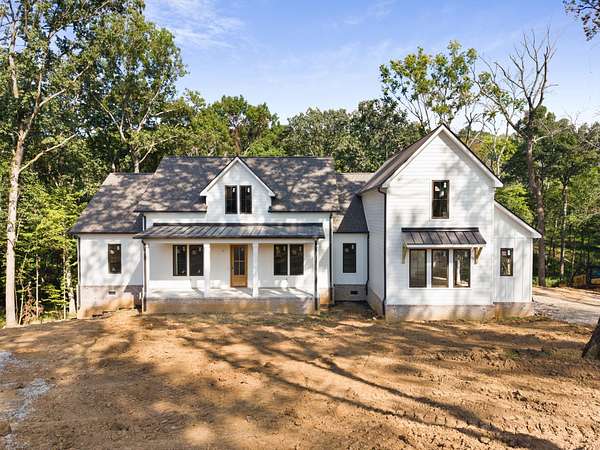 8.1 Acres of Land with Home for Sale in Lebanon, Tennessee