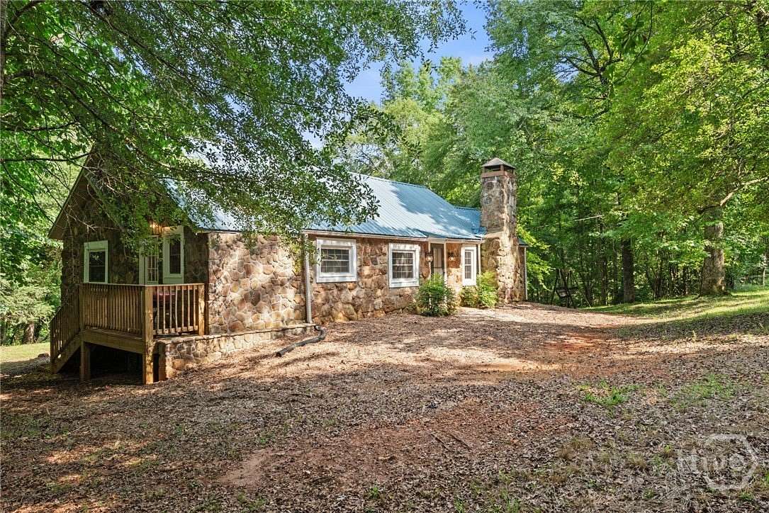 15.2 Acres of Land with Home for Sale in Danielsville, Georgia