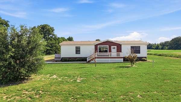 3.66 Acres of Land with Home for Sale in Canton, Texas